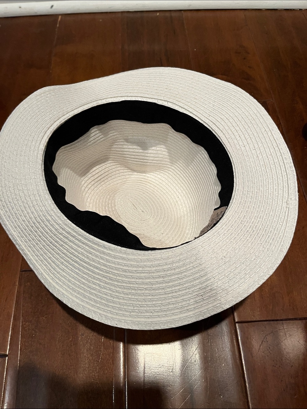 Women’s White Straw Sun Hat with Black Band - Picture 2 of 3